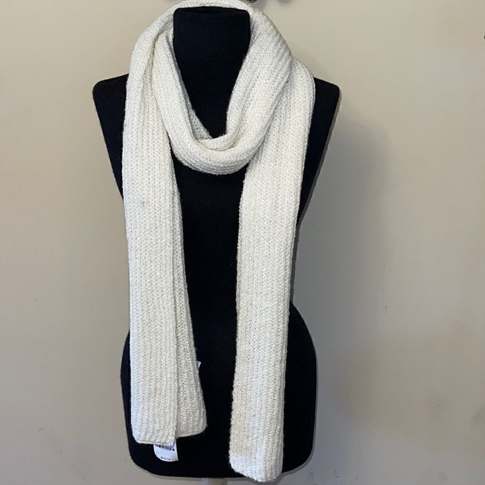 NWT Style & Co off white muffler style scarf